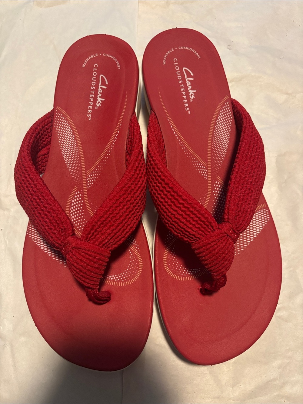 Clarks Red Knit Knot Thong Sandals - Cloudsteppers
